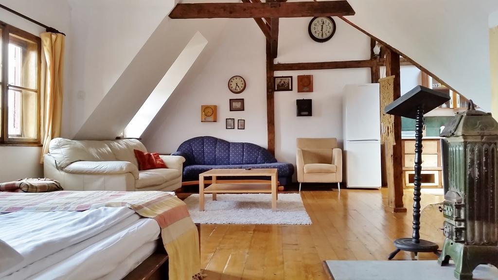 Апартаменти Casa Cojo Сігішоара Номер фото